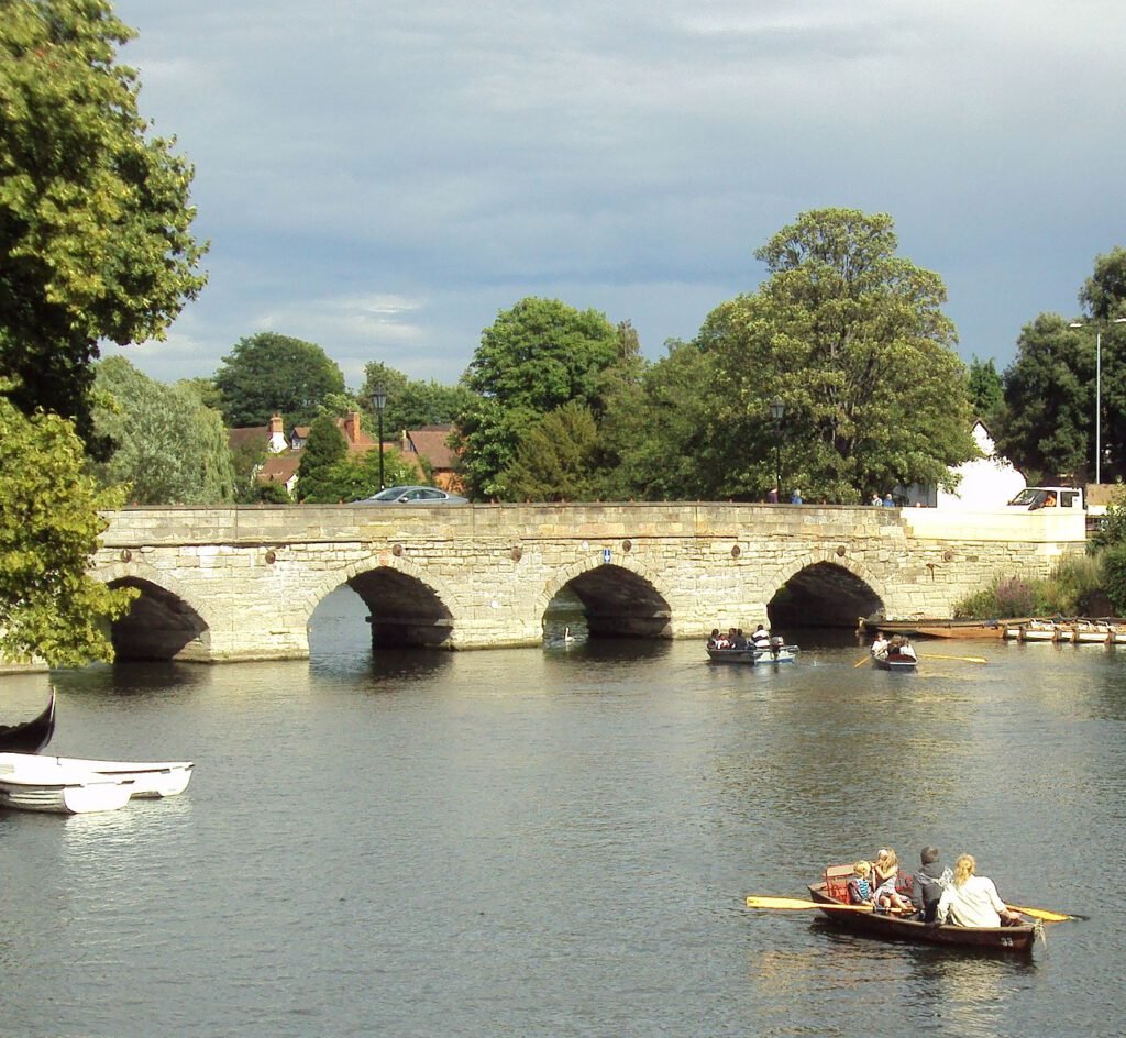 Fairview Park Luxury Lodges (Evesham) - located in the heart of England, on the edge of the Cotswolds
